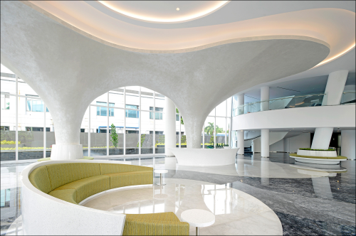 Gedung-Tinggi-Avian-Office-Tower